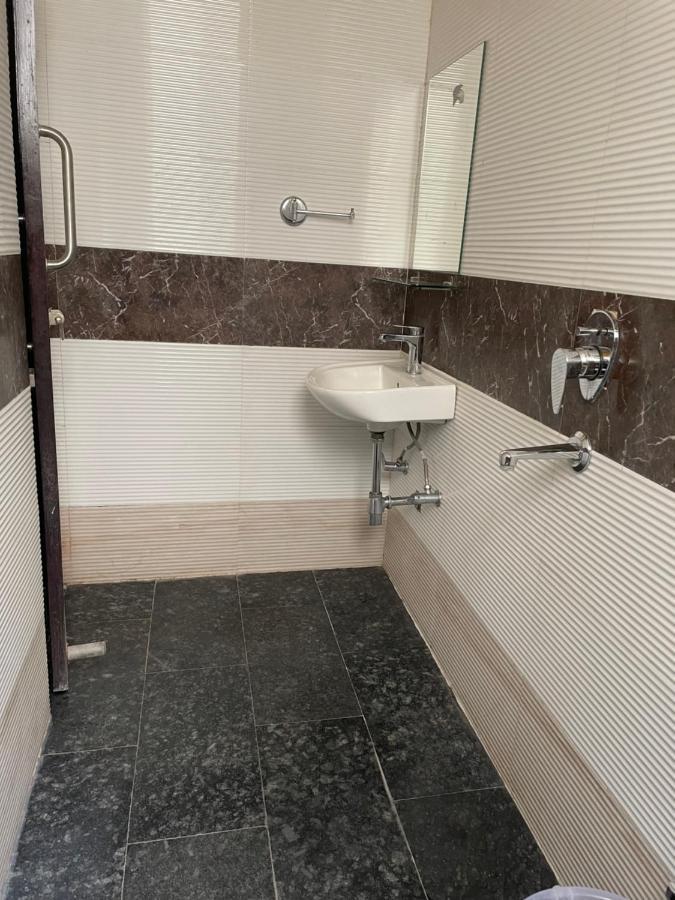 Hotel Kk Residency Nagpur Bagian luar foto