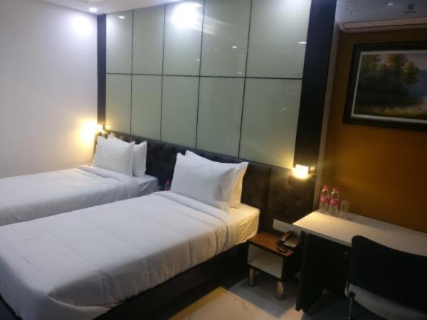 Hotel Kk Residency Nagpur Bagian luar foto